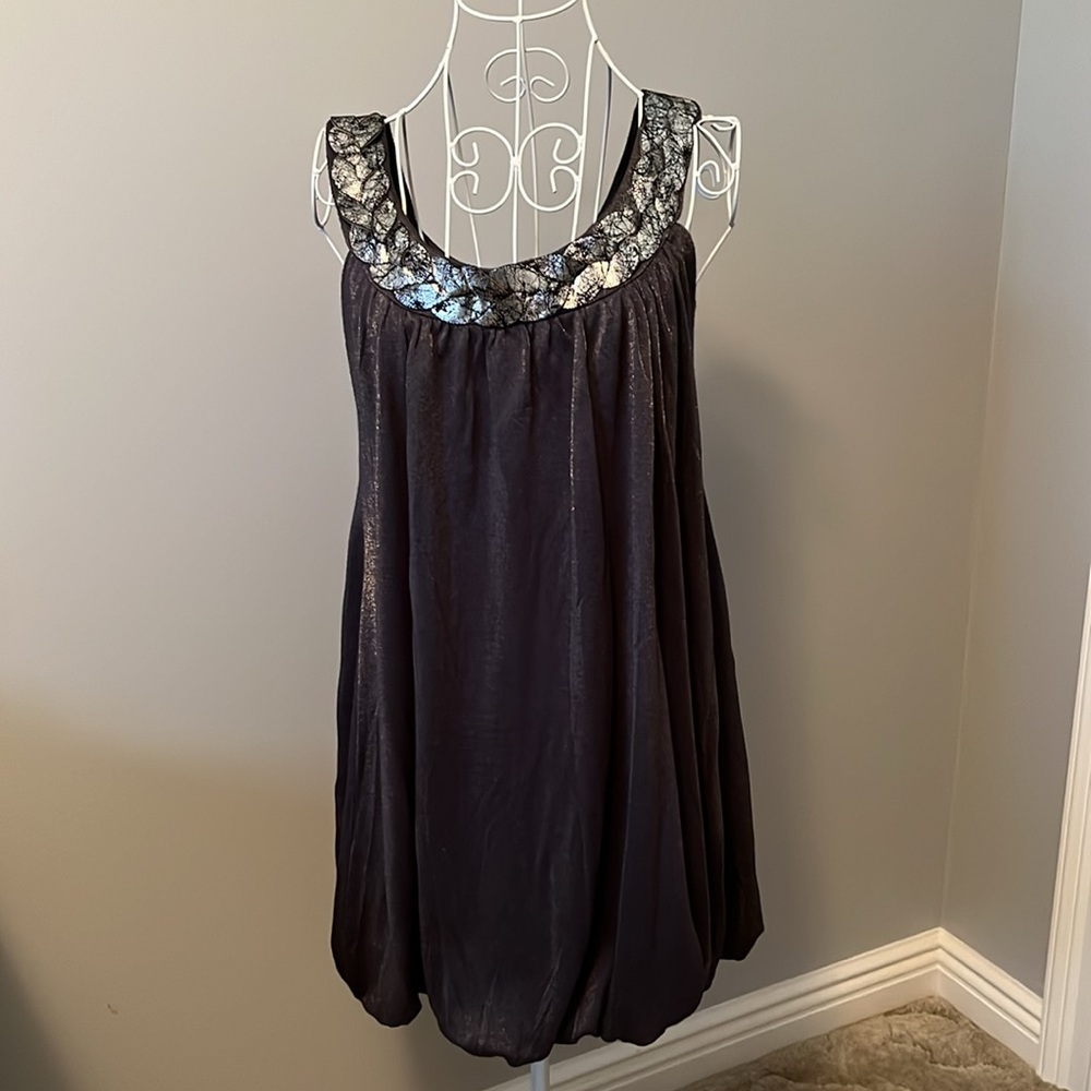 Dress - Picture 2 of 3
